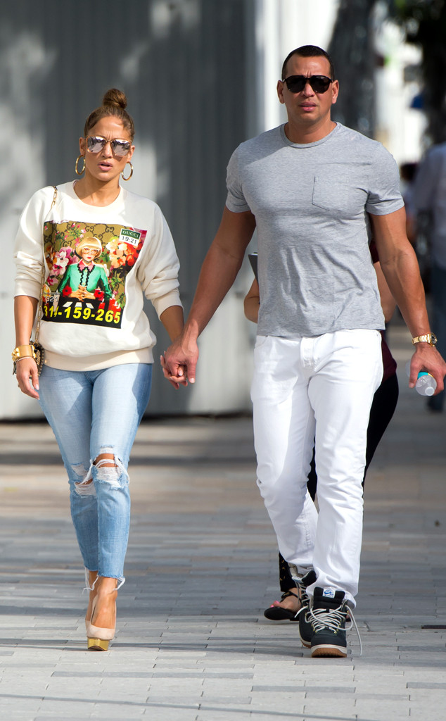 Jennifer Lopez And Alex Rodriguez Heat Up Christmas In Miami E News